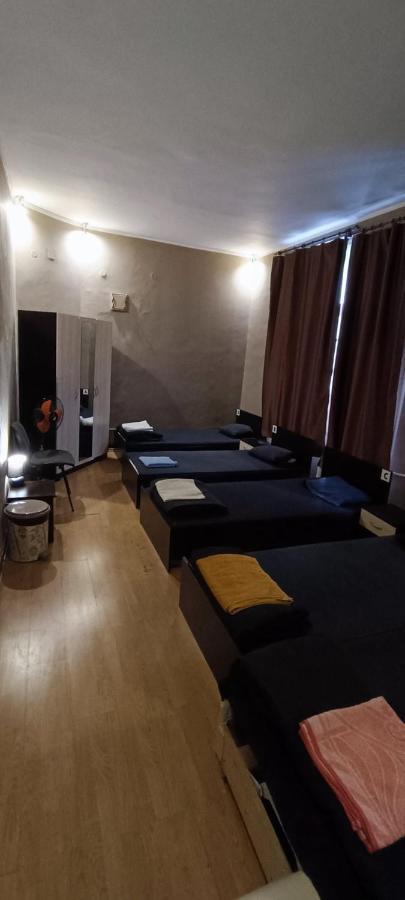 Hostel Deluxe In The Middle Of The Downtown *